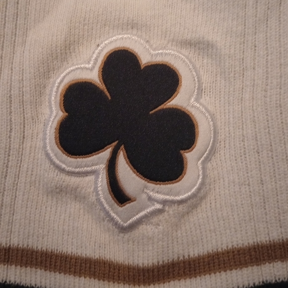 Reversible Notre Dame thin beanie. Hunter green on inside/white on out - Picture 2 of 10